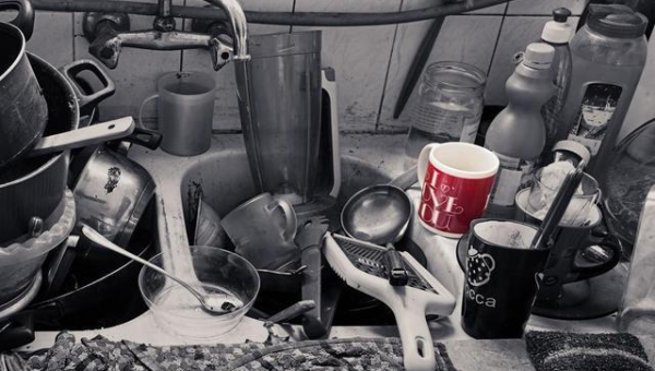 厨房水槽用台上盆且带沥水架风水好吗