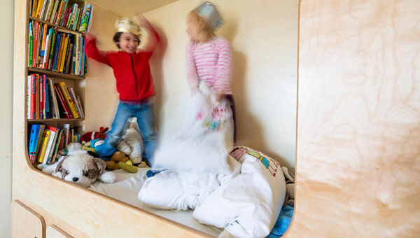 卧室床头摆个香薰蜡烛风水好不好