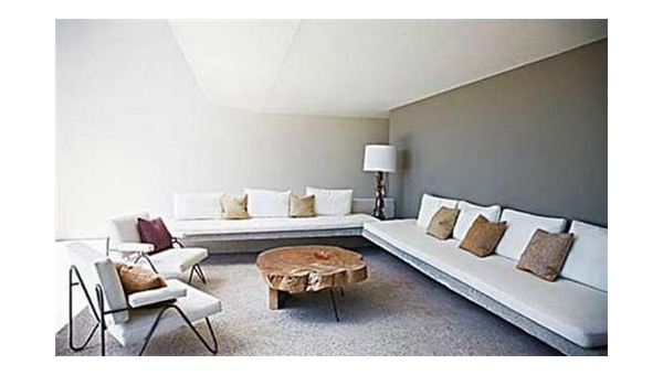 客厅摆放壁灯的风水布局